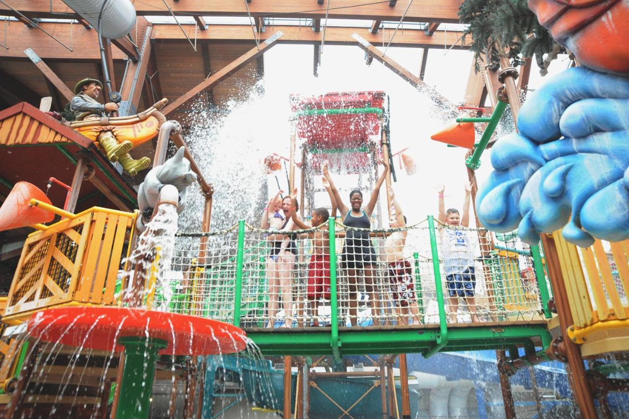 Six Flags Great Escape Lodge & Indoor Waterpark Queensbury Exterior photo